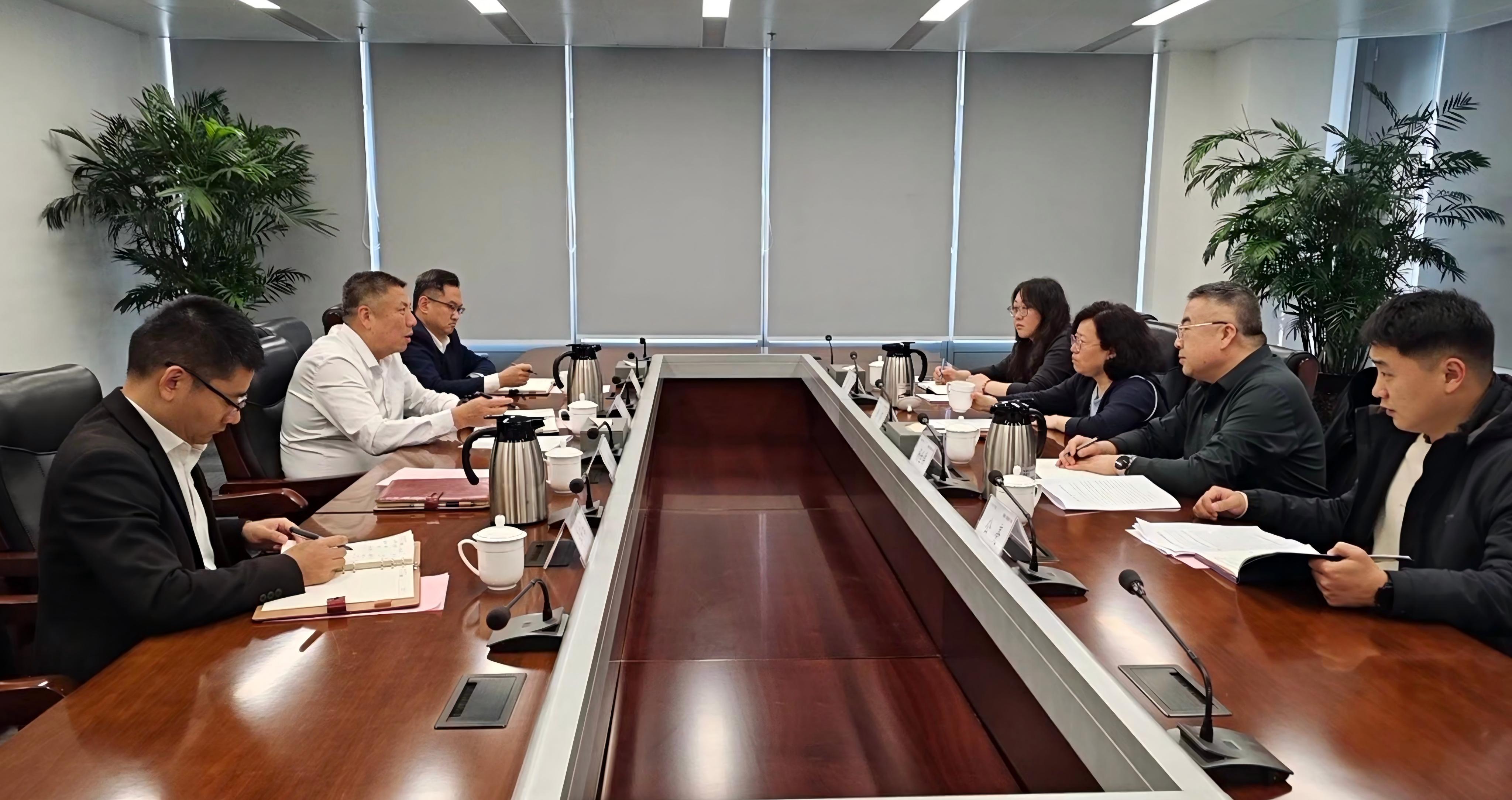 济南中央商务区管委会副主任李莎到产融公司走访调研